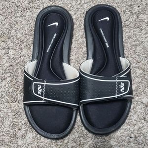 Nike memory foam slides